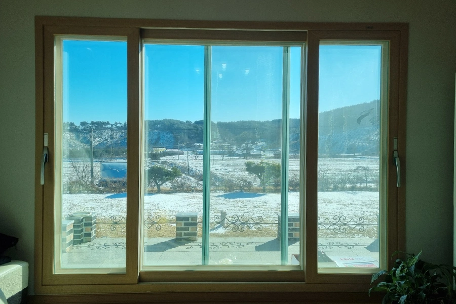 충남 전원주택 거실 통유리창 썬팅필름 시공 전